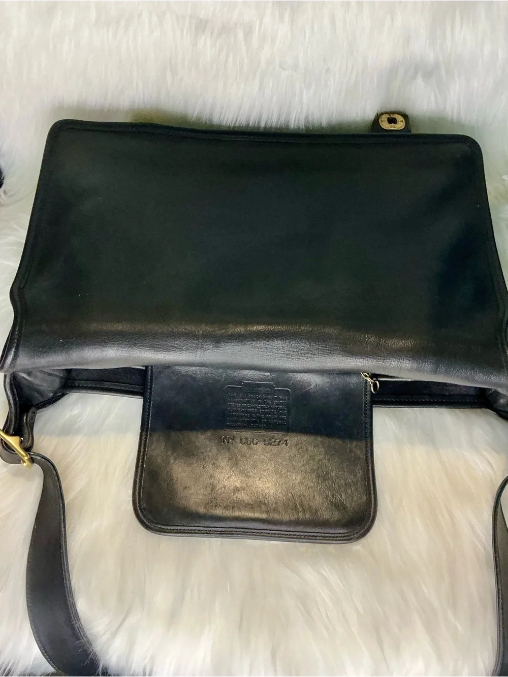 Black VTG Coach Leather Men's Messenger Bag - Classic Professional Carry